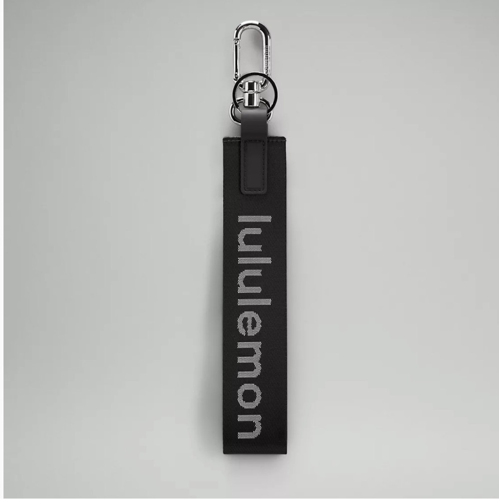 Lululemon Never Lost Keychain Black / Gray BRAND NEW